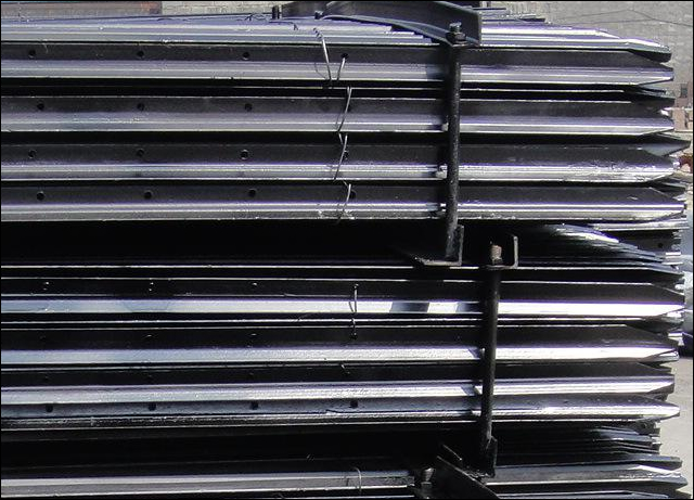 Black Bitumen Coated Galvanized Y Post